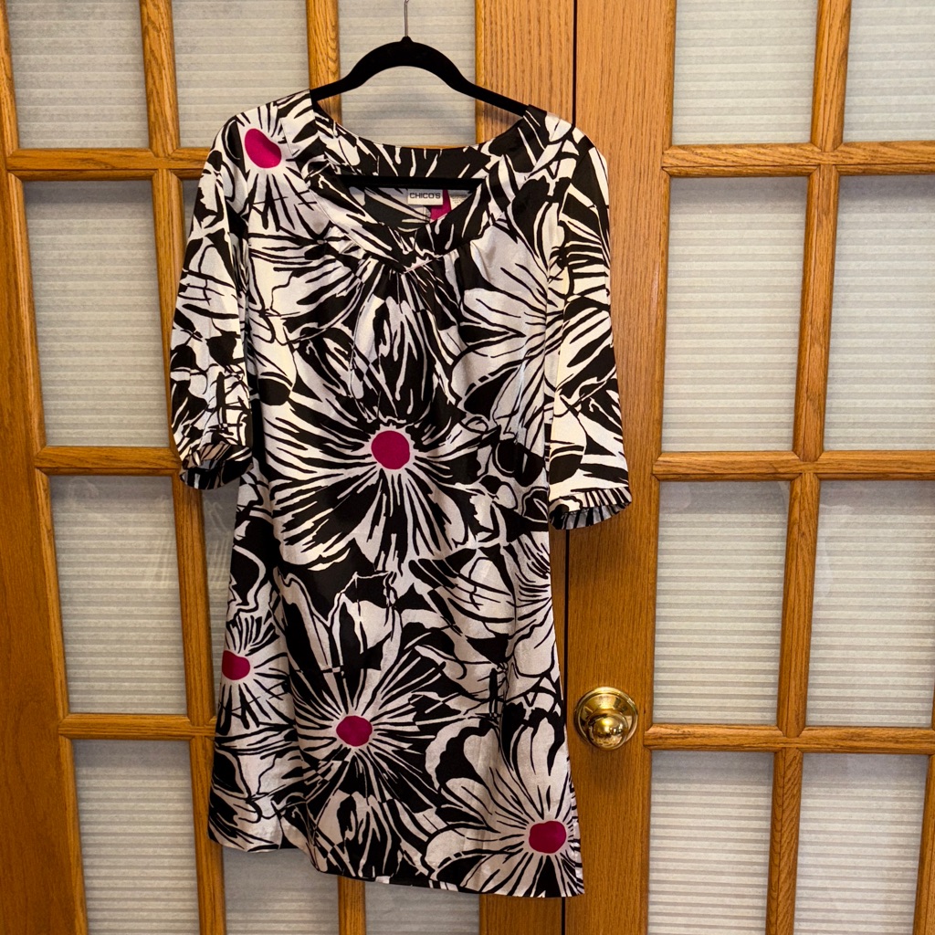 Euc Chico's 1 Black And White Floral Midi Dress With Pink Highlights